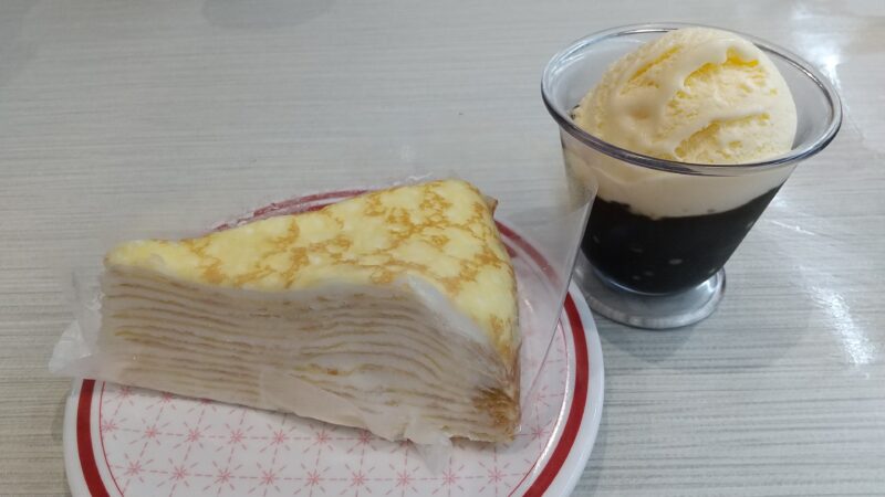 ミルクレープとコーヒーゼリー(バニラアイスのせ)