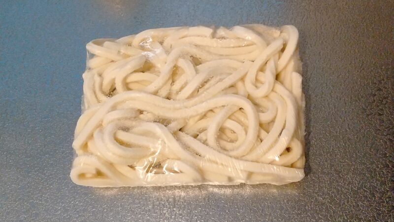 冷凍うどんを解凍しておく