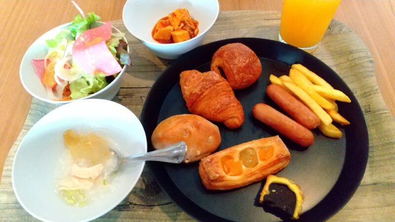 朝食ビュッフェ