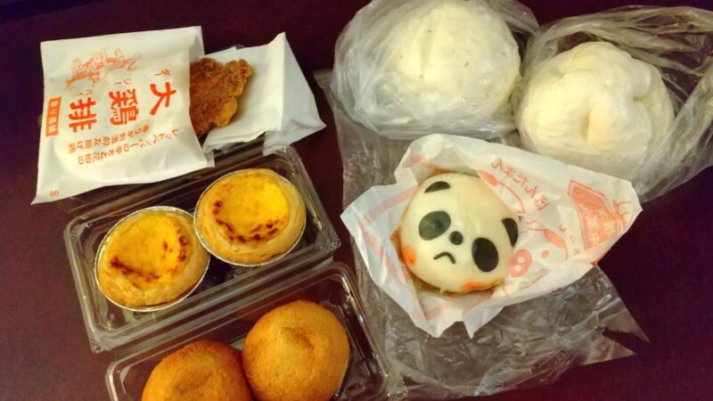 中華街でテイクアウトしてきた食べ物